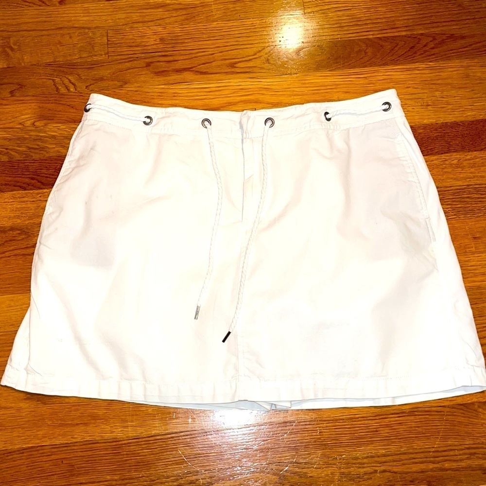 Dockers size 16 cotton skirt with built in shorts, pockets with rope accessory